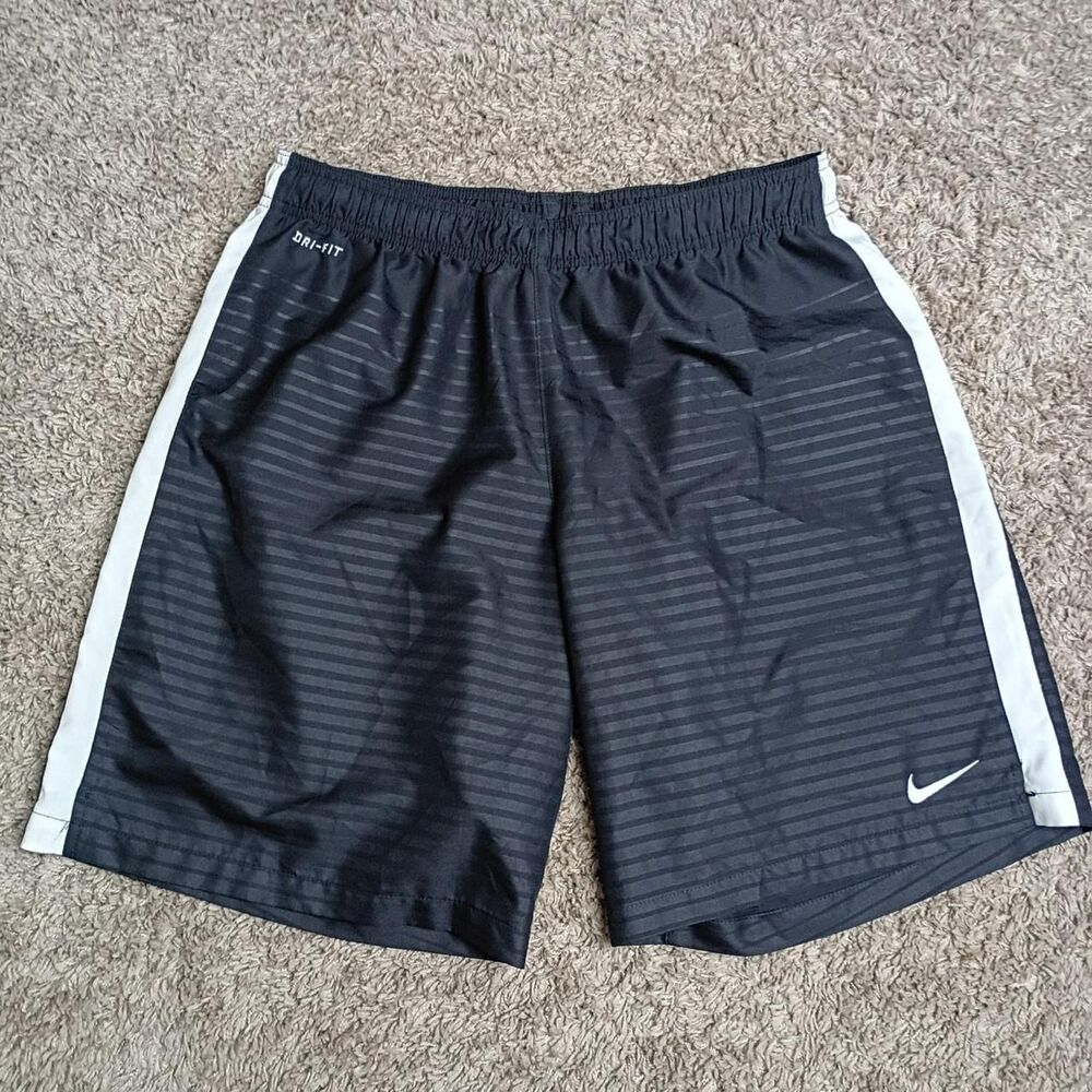 Nike Men's Black and Grey Shorts